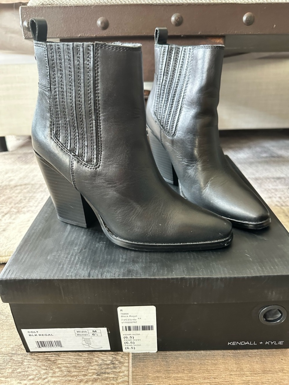 Kendall & Kylie Colt Booties 6.5